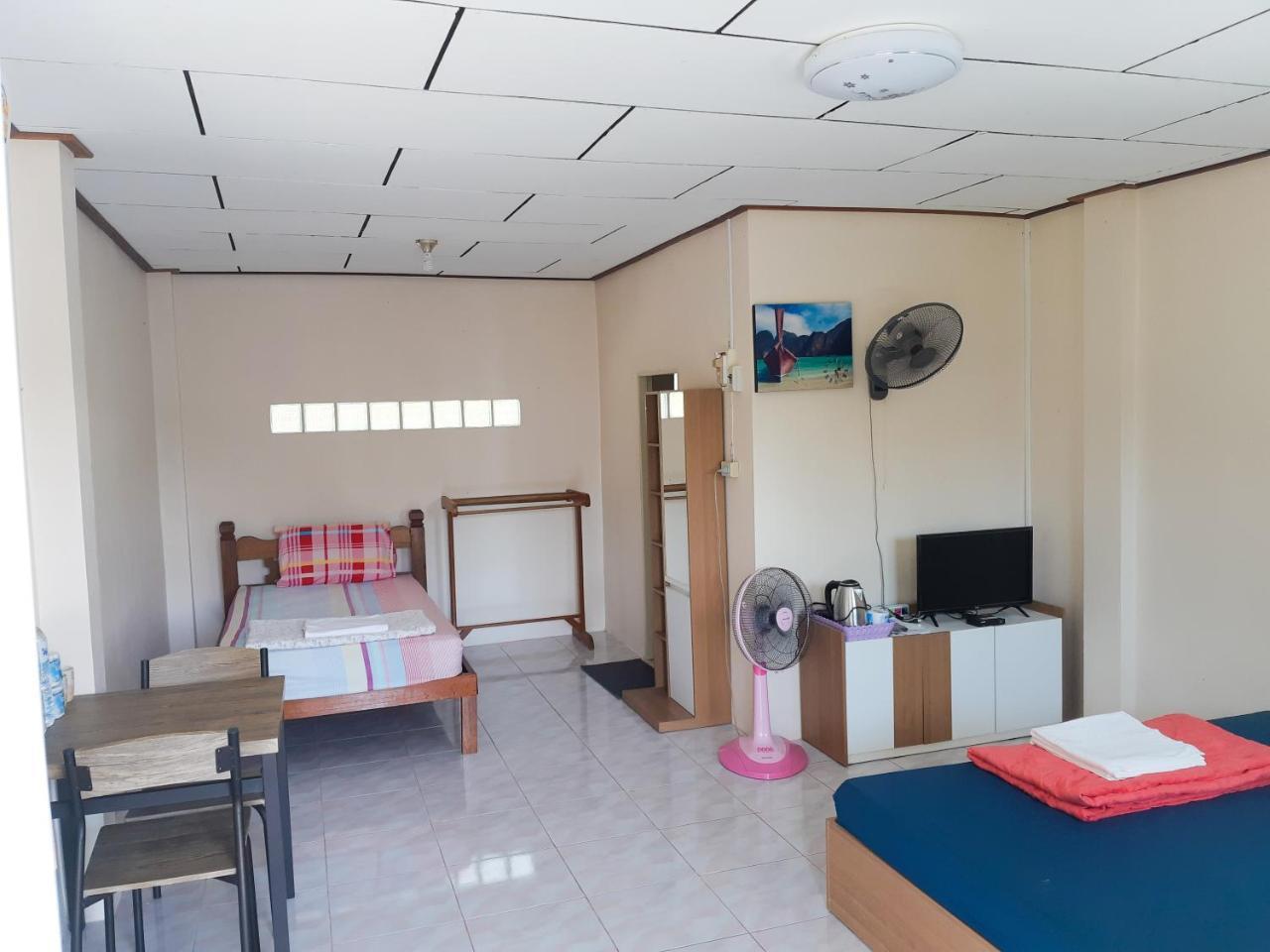 T And T House (Adults Only) Hotel Koh Phayam Bagian luar foto